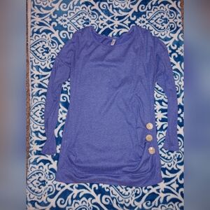 Yincro Blue lightweight sweater. Size Med. Great condition.